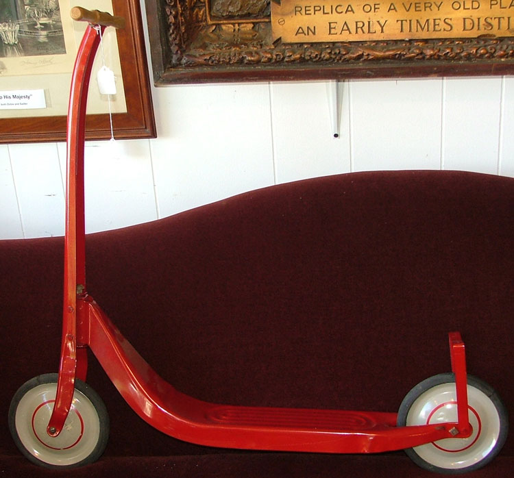 red scooter from the 50s at Bahoukas in Havre de Grace