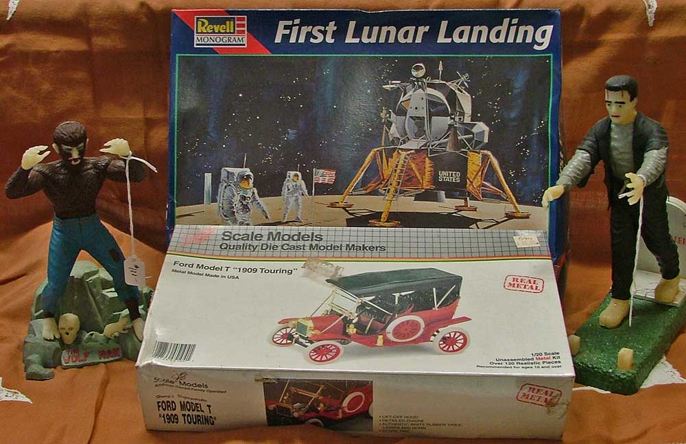 Modell Kits from Aurora 1960s to First Lunar Landing by Revel and more at Bahoukas in Havre de Grace