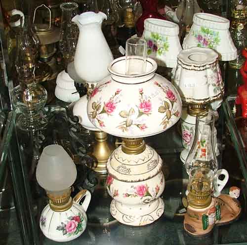 floral pattern oil lamps at Bahoukas