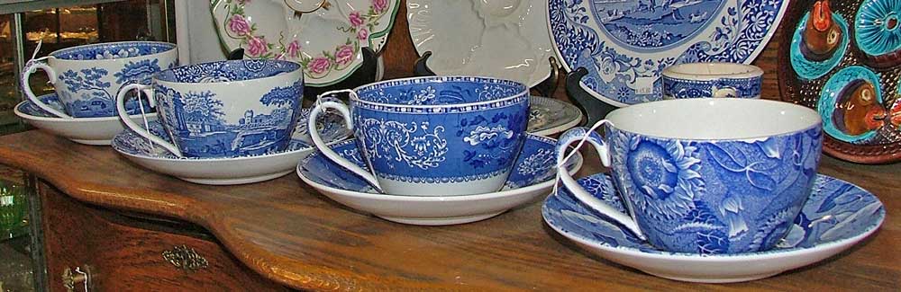 Spode Blue Room Collection of Jumbo Cups w/Saucers