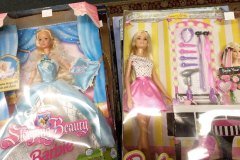 06-Barbies