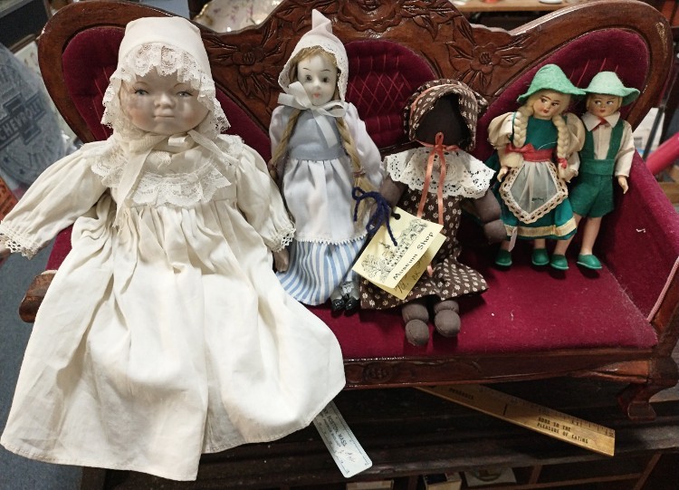 dolls-bahoukas-05
