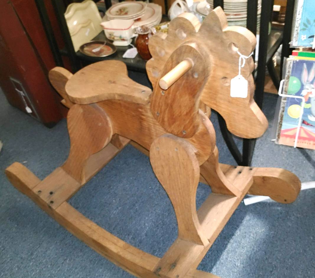wooden-horse-2