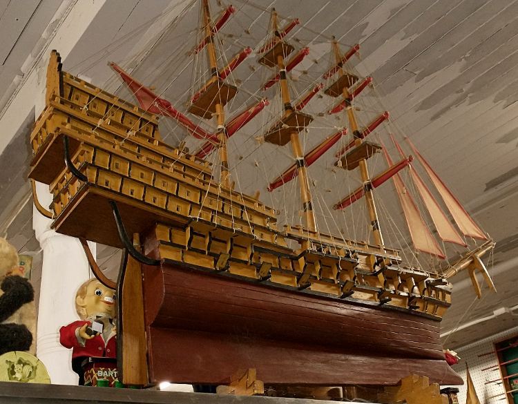 large-15-wooden-model-Spanish-Galleon