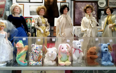 Dolls, Scores of Dolls