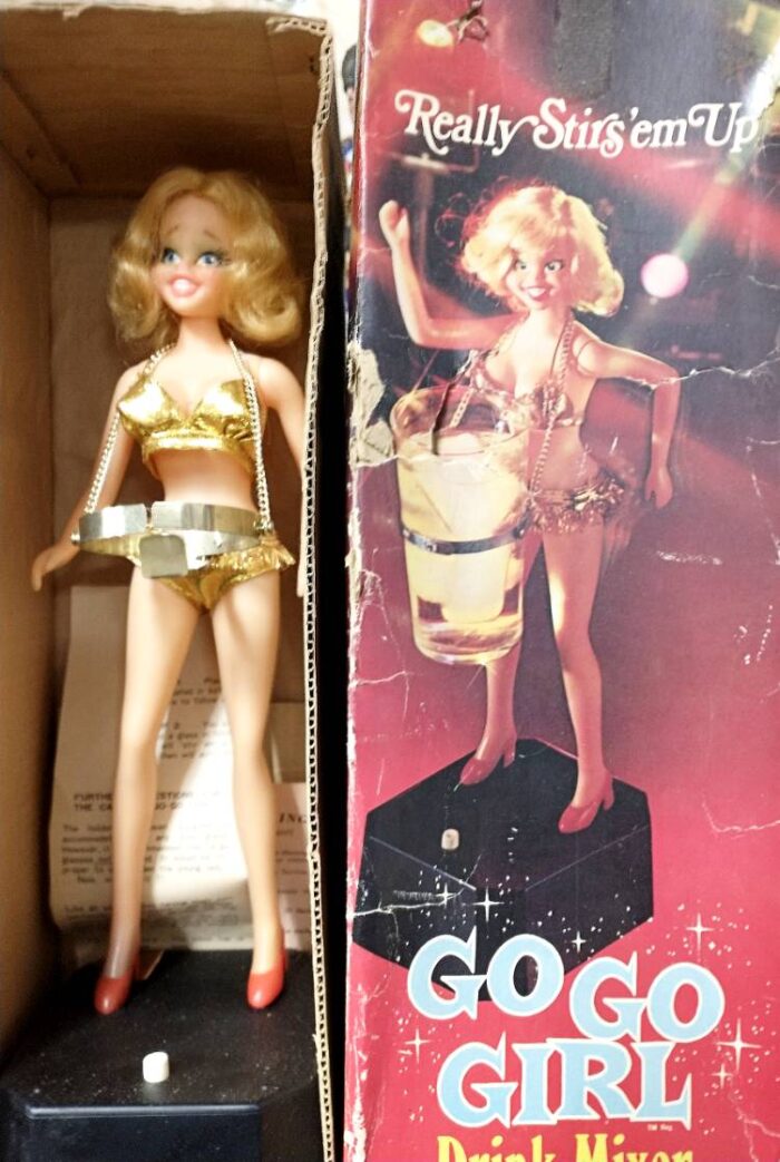 Need A Go-Go Girl for Your New Year's Eve Party - Bahoukas