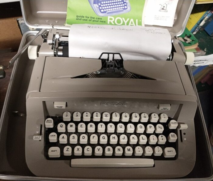 Royal manual typewriter 1963