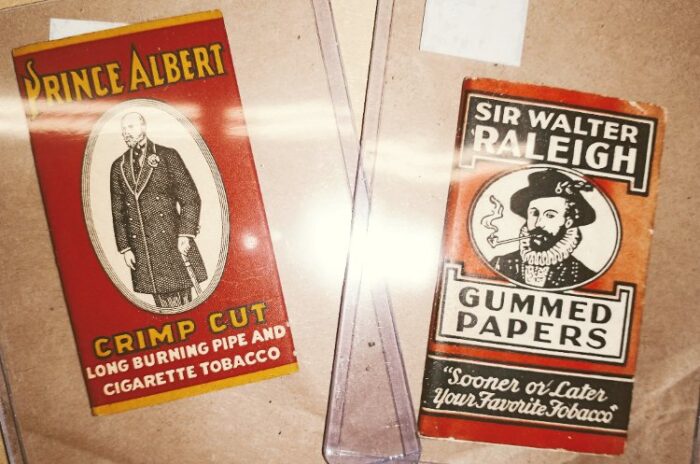 2 vintage cigarette papers - front view