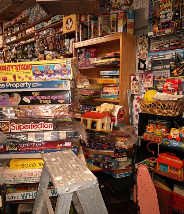 toys, games and more at Bahoukas Antique Mall