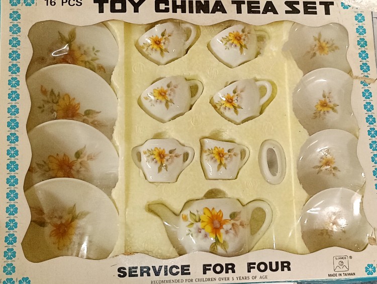 Child's China tea Set - service for 4 - at Bahoukas Antique Mall in Havre de Grace, MD